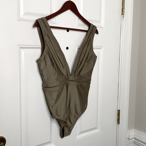 Ted Baker London Plunge One Piece Swimsuit - Picture 3 of 6